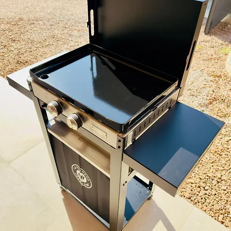 A Avec Piscine Pour 8 Personnes En Corse Du Sud Villa *