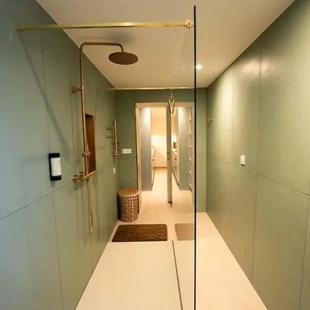 Villa A Avec Piscine Pour 8 Personnes En Corse Du Sud