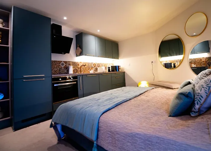 Avec Piscine Dans Un Village - Superbe Vue Montagne -5 Minutes De La * Conca