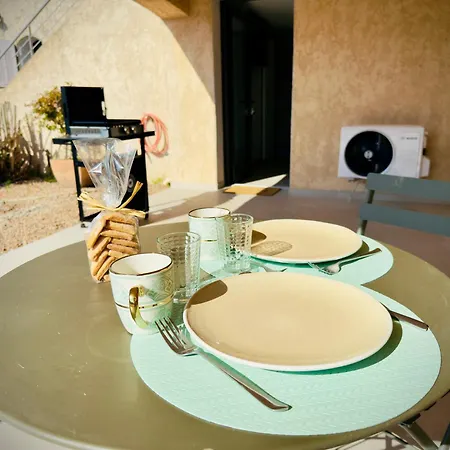 A Avec Piscine Pour 8 Personnes En Corse Du Sud 빌라