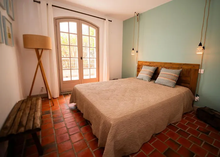 Vila A Avec Piscine Pour 8 Personnes En Corse Du Sud *